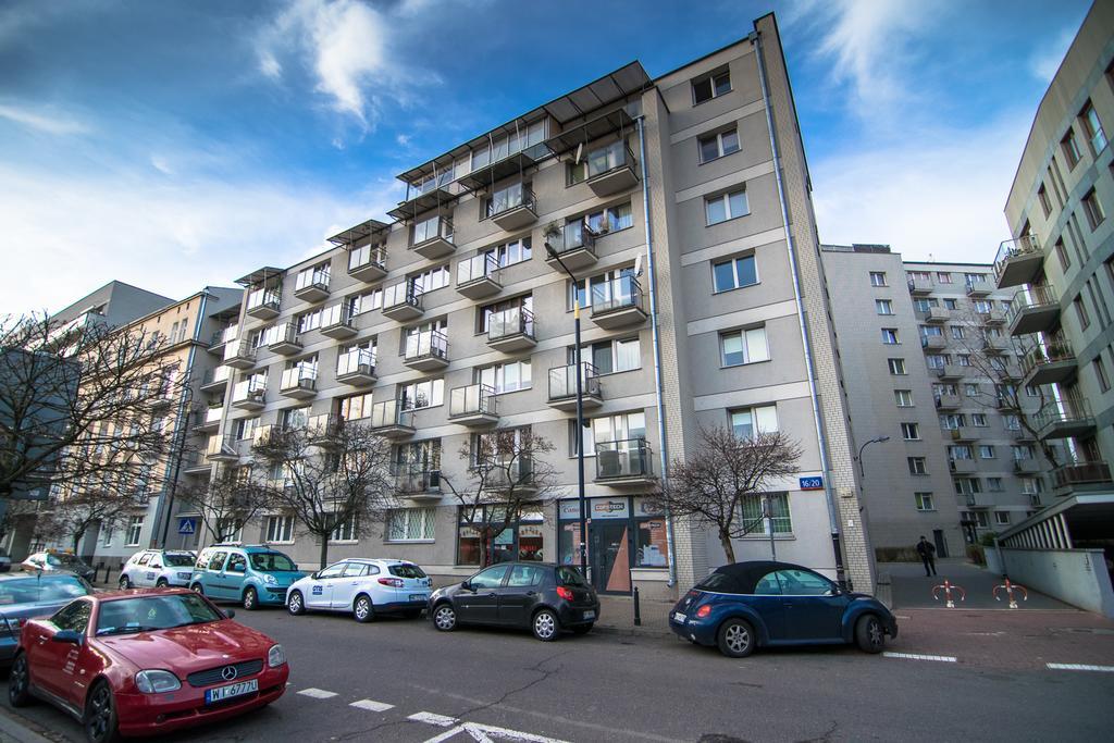 The White Apartment Varşovia Exterior foto